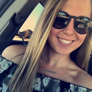 Meet your Posher, Courtney